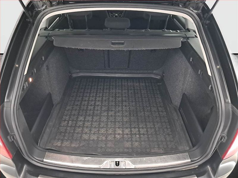 Škoda Superb (2014) Greenline 1.6 TDI, Navi - fotka 14 z 17