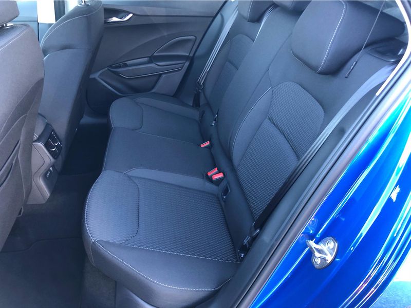 Škoda Fabia 1.0 TSi Top Selection - fotka 12 z 27