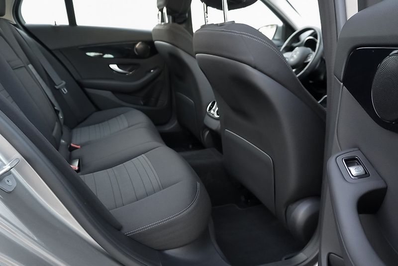Mercedes-Benz Třídy C C 220CDi 4Matic Business - fotka 21 z 34