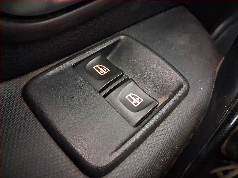 Dacia Sandero (2017) 1.0 SCe, ČR,1.maj - fotka 16 z 16