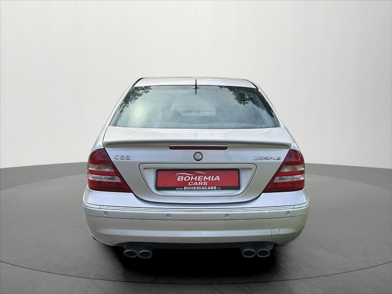 Mercedes-Benz Třídy C 5,5 V8 270 Kw C 55 AMG automat - fotka 6 z 33