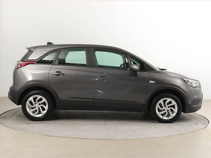Opel Crossland X (2019) 1.2 Turbo, Tempomat - fotka 6 z 16