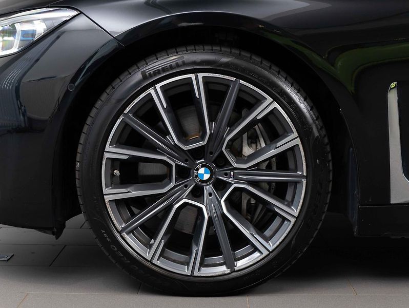 BMW Řada 7 740d xDrive - fotka 6 z 22