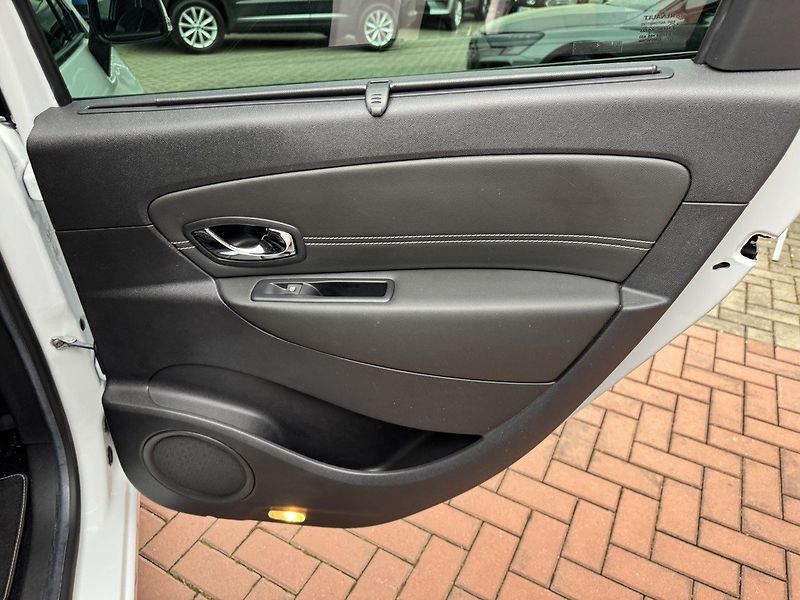Renault Scénic (2013) 1.5dCi Digi Klima Polokůže - fotka 19 z 48