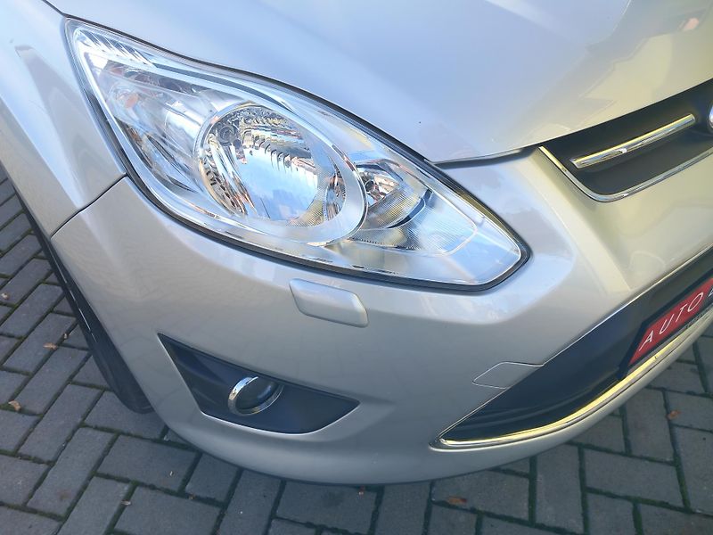 Ford Grand C-MAX (2015) 7 MÍST NAVIGACE POUZE 93t.KM!  - fotka 8 z 40
