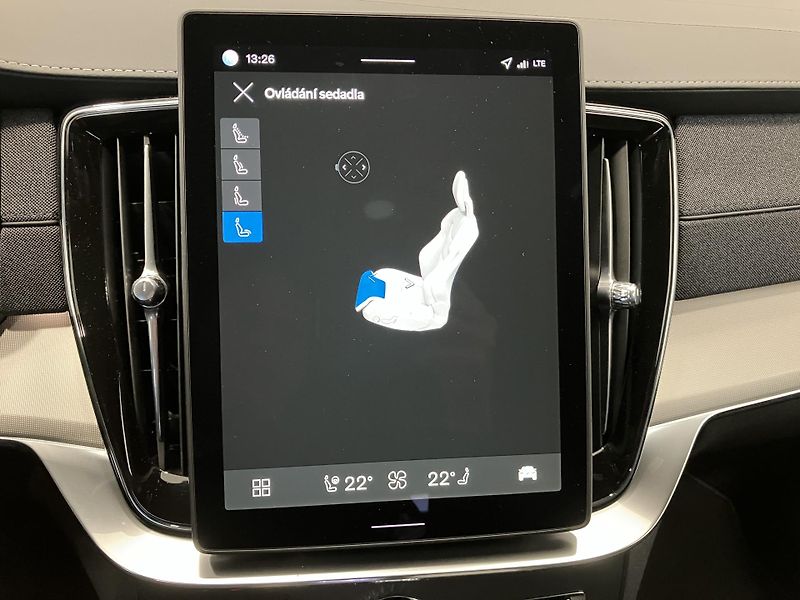 Volvo XC90 T8 eAWD Ultra BE - REZERVACE - fotka 36 z 43