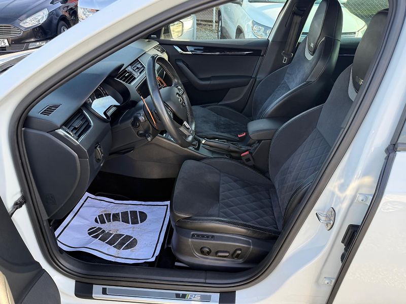 Škoda Octavia 2.0 TSI RS 245 DSG - fotka 8 z 13