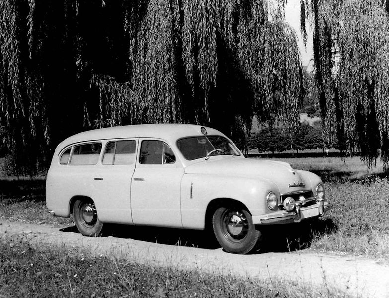 Škoda 1200 na startu veteránské rallye