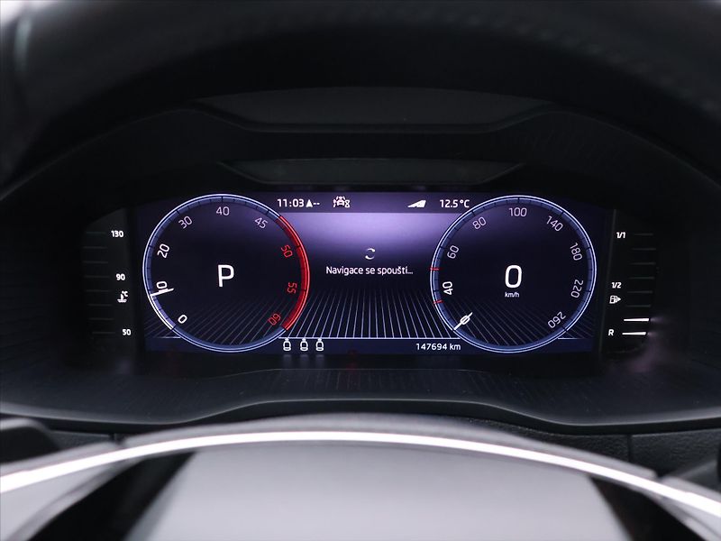 Škoda Karoq 2,0 TDI 110kW DSG 4x4 Style DP - fotka 15 z 34