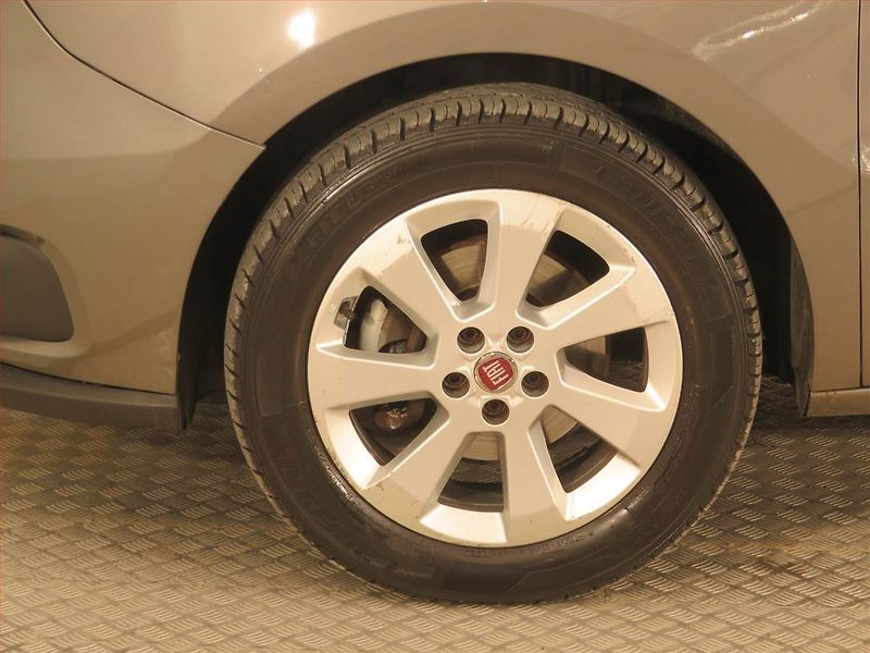 Fiat Dobló (2018) 1.6 MultiJet, 5Míst, SR - fotka 14 z 15