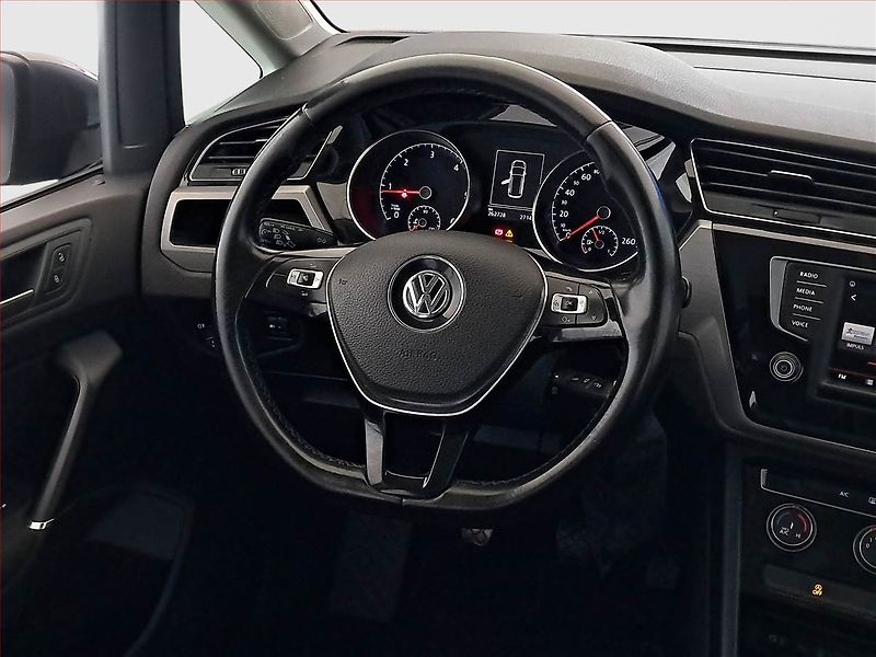 Volkswagen Touran (2015) 2.0 TDI, Navi, Park. senzory - fotka 13 z 15