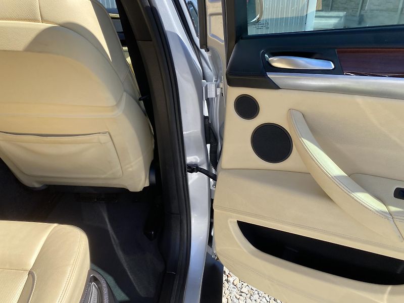 BMW X6 4.0D 4x4 310PS FULL CZ DPH 1A! - fotka 120 z 166
