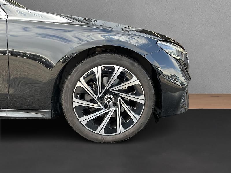 Mercedes-Benz Třídy E 220d 4MATIC Avantgarde - fotka 9 z 20