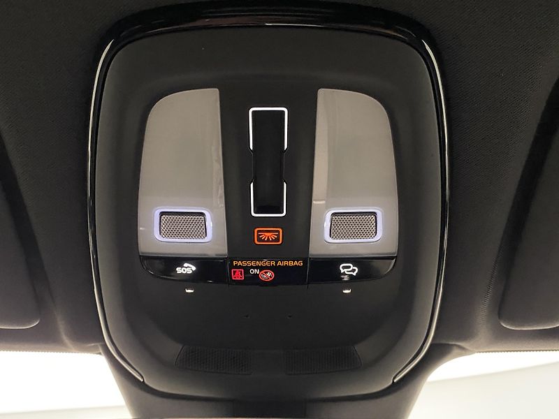 Volvo XC60 T6 AWD PLUG-IN ULTIMATE DARK  - fotka 33 z 52