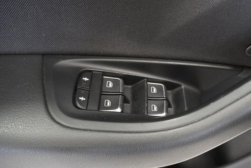 Audi A6 2,8 FSI AUTOMAT - fotka 13 z 33