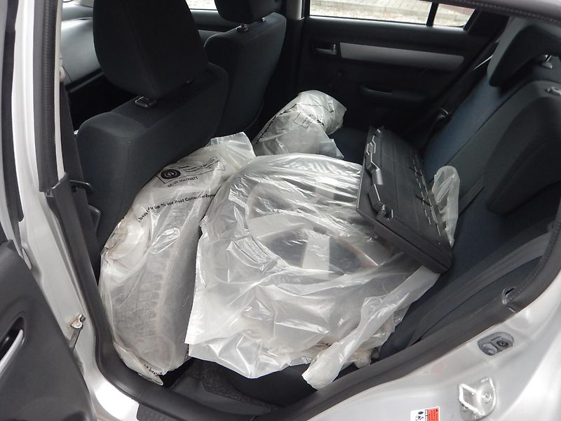 Suzuki Swift 1.3 GLX, ČR, DIGIKLIMA - fotka 10 z 28