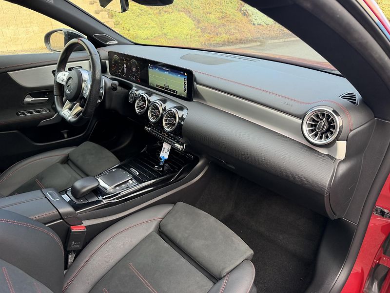 Mercedes-Benz CLA AMG CLA 35 225kW automat kůže  - fotka 15 z 23