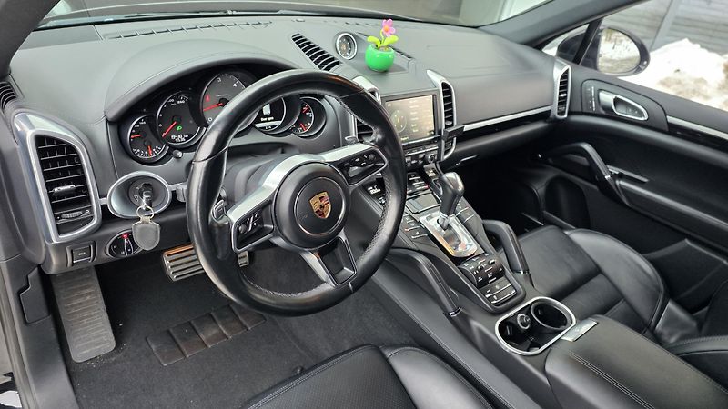 Porsche Cayenne (2016) 4.2tdi V8 VZDUCH CZ LED ZÁRUKA - fotka 10 z 13