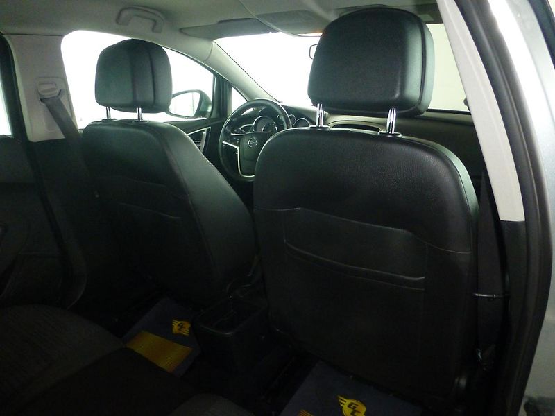 Opel Astra (2014) 1,4i-88KW*ALU*PARK.S**VYHŘ.SED - fotka 21 z 24