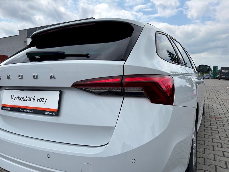 Škoda Octavia (2024) Combi 2.0 TDI Ambition - fotka 15 z 30