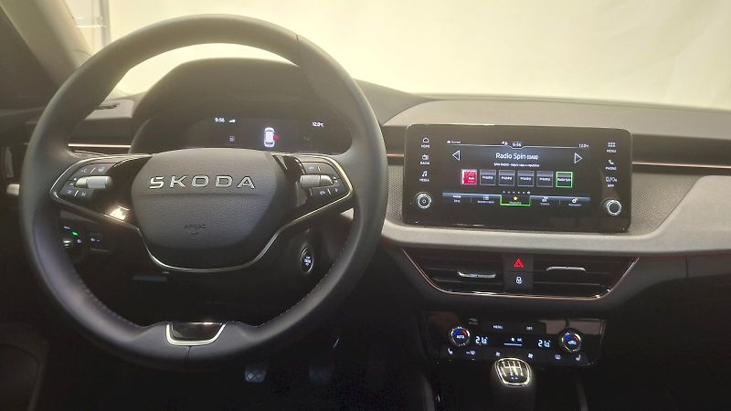Škoda Kamiq (2025) Top Selection 1,0 TSI 85 kW - fotka 5 z 23
