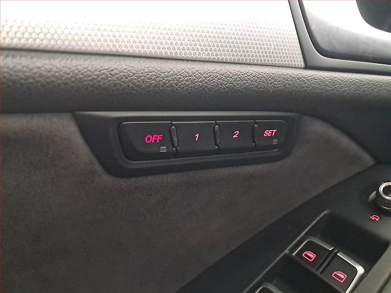 Audi Q5 (2013) Exclusive 2.0 TFSI, 4X4 - fotka 16 z 21