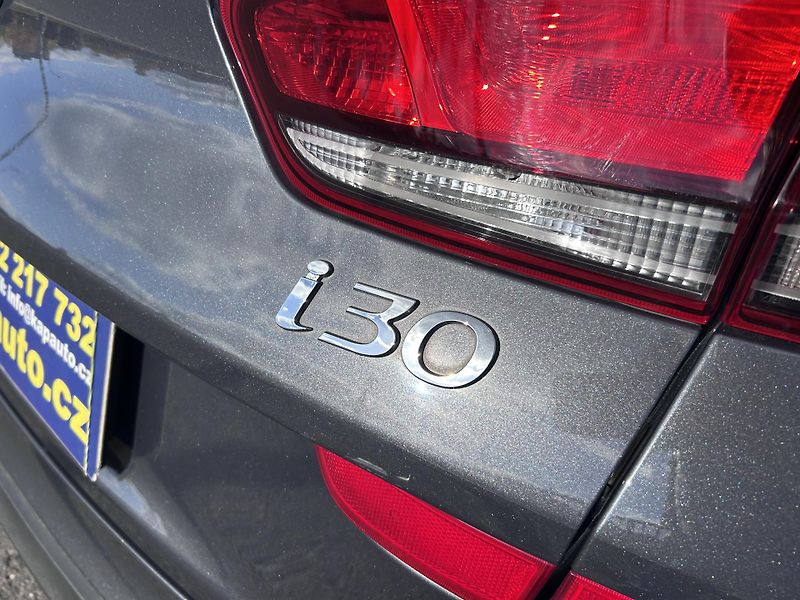 Hyundai i30 Kombi 1.6 CRDi - fotka 29 z 33