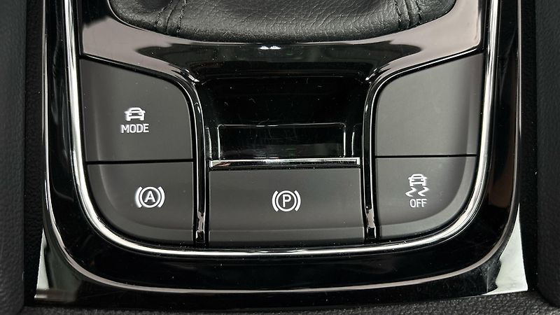 Škoda Karoq 2.0 TDI Style - fotka 24 z 31