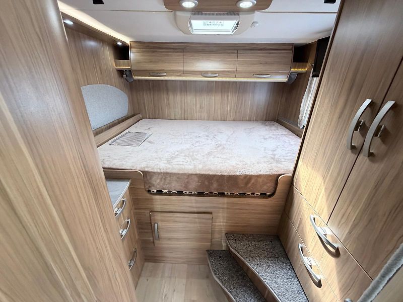 Pilote (2012) G832XLG Explorateur - fotka 23 z 34