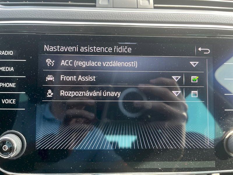 Škoda Superb (2024) COMBI STYLE PLUS 2.0 TDI 110 k - fotka 18 z 41