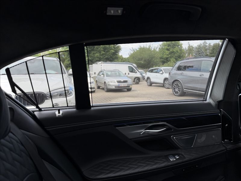 BMW Řada 7 740D Long Individual - fotka 40 z 46