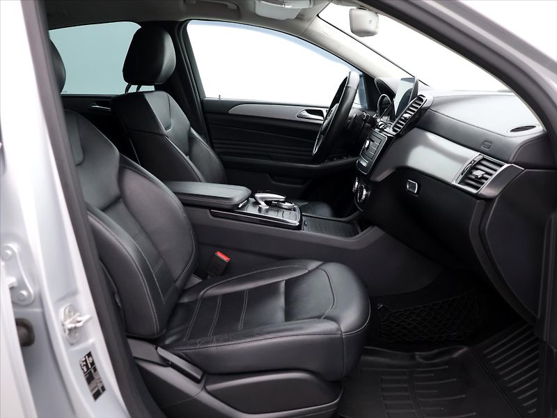 Mercedes-Benz GLE 3,0 350 CDI 4 Matic Aut.klima - fotka 13 z 36