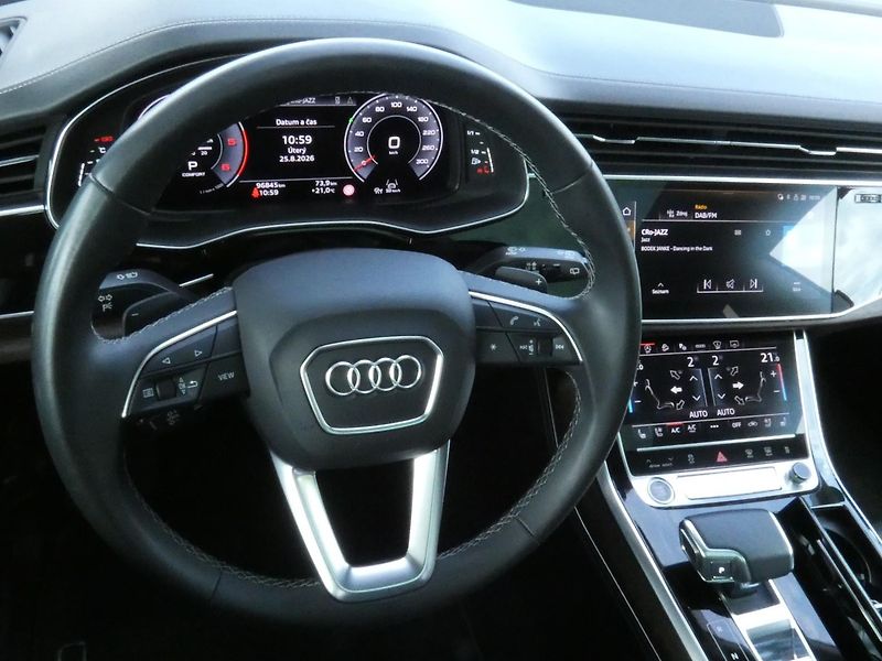 Audi Q8 50 TDI Quattro - fotka 17 z 30