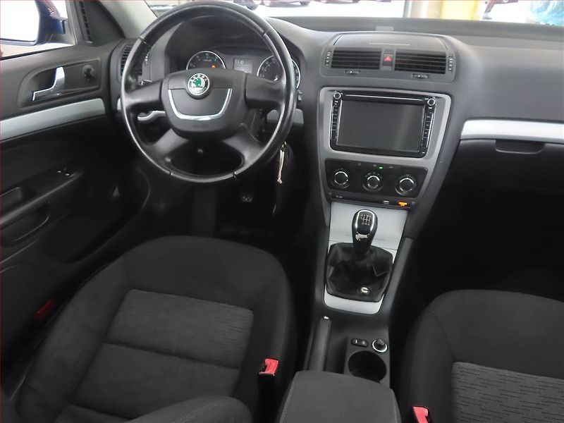 Škoda Octavia (2011) 1.2 TSI, po STK, dobrý stav - fotka 7 z 15
