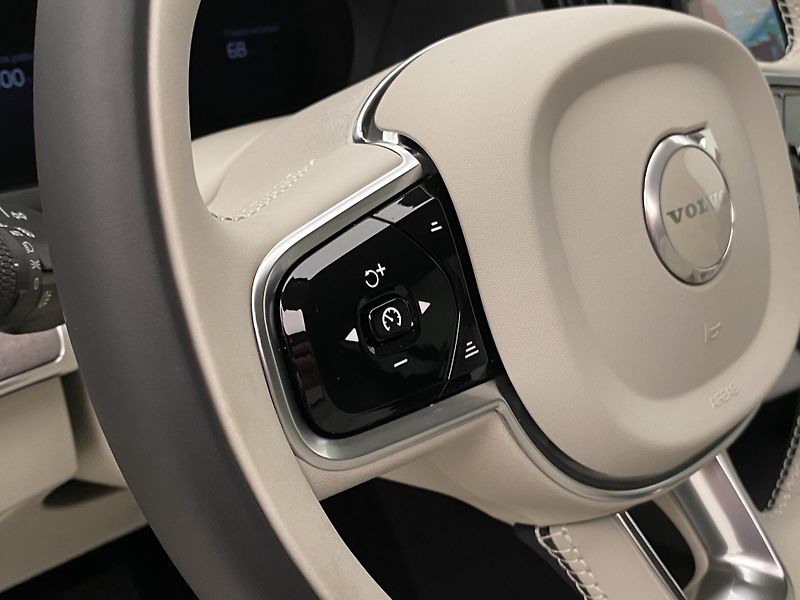 Volvo XC90 (2026) T8 AWD Plug-in BRIGHT PLUS 7m - fotka 27 z 68