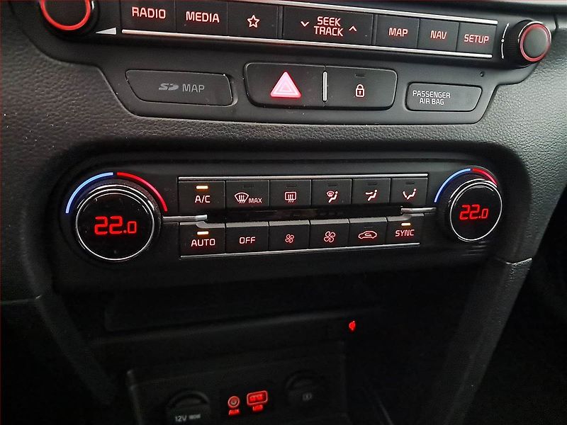 Kia Ceed (2018) 1.0 T-GDI, Navi, Tempomat - fotka 22 z 28