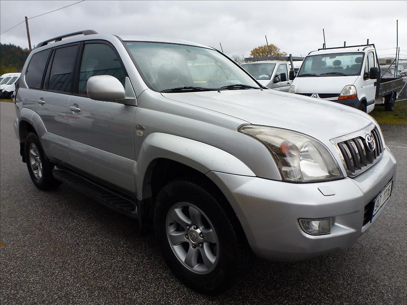 Toyota Land Cruiser 3,0 120 D4-D Lux+ Automat - fotka 6 z 58