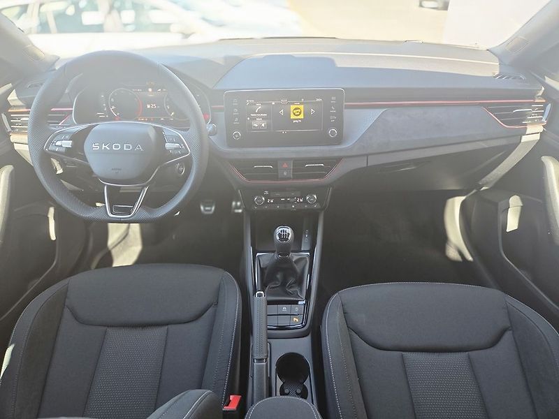 Škoda Scala Dynamic 1,5TSI 110kW - fotka 9 z 11