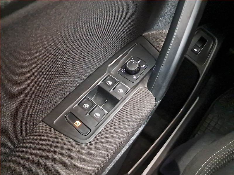 Volkswagen Tiguan Allspace (2023) Life 1.5 TSI - fotka 28 z 30