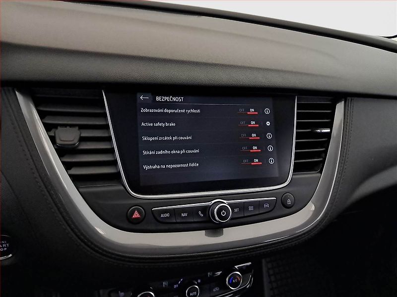 Opel Grandland X (2019) Innovation 1.2 Turbo - fotka 20 z 25