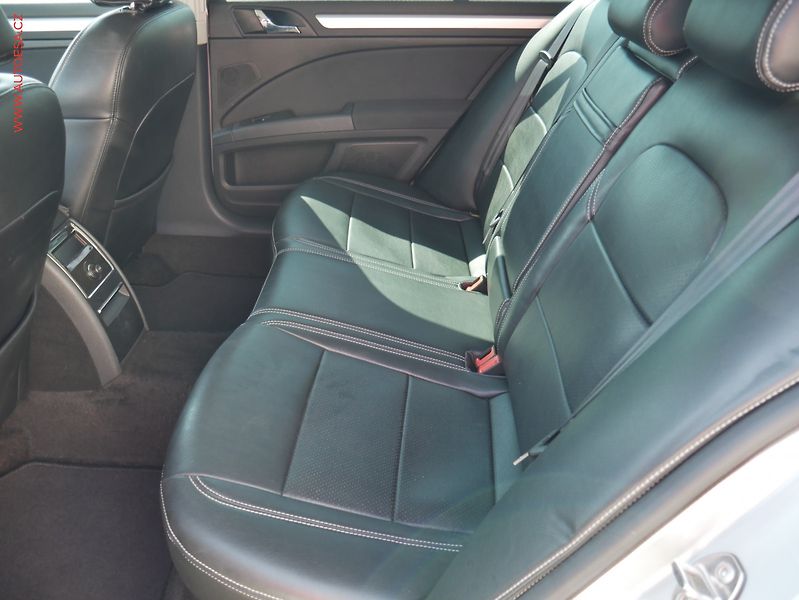 Škoda Superb (2014) 2.0 TDi, ČR, Elegance, DSG - fotka 10 z 20