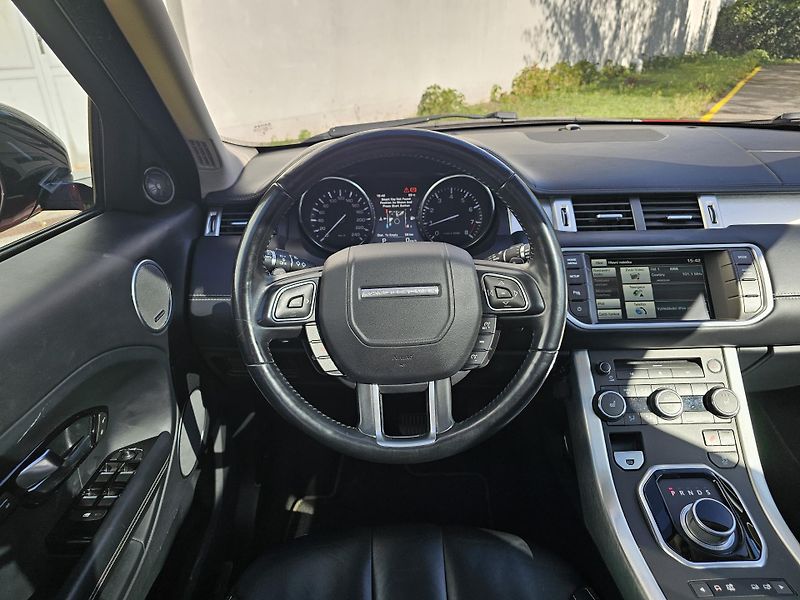 Land Rover Range Rover Evoque (2015) 2.0i 179KW - fotka 17 z 24
