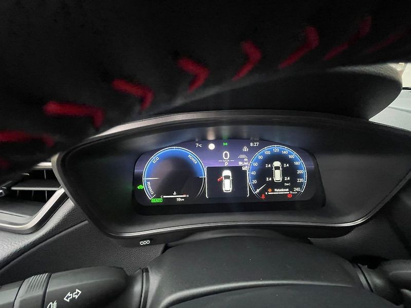 Toyota Corolla Cross 2.0 Hybrid 4x4 GR SPORT - fotka 18 z 27