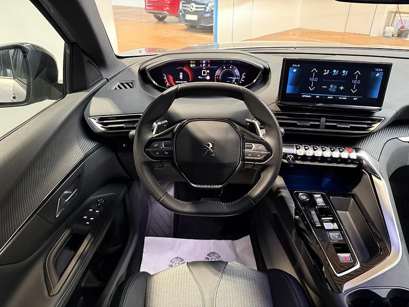 Peugeot 5008 ALLURE PACK 1.5 BlueHDi 130 S& - fotka 6 z 14
