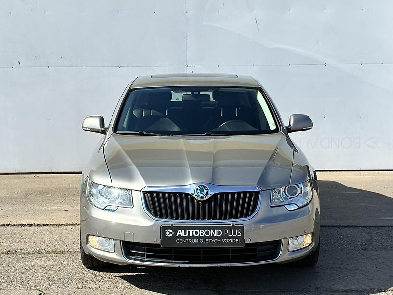 Škoda Superb 2.0 TDI 4x4 DSG / 103 kW Exclu - fotka 4 z 25