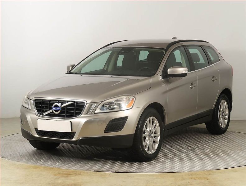 Volvo XC60 (2011) D3, Automat, Serv.kniha - fotka 2 z 22