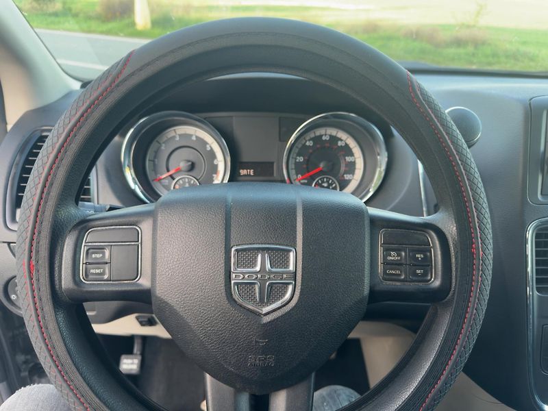 Dodge Grand Caravan (2013)  3,6 RT Pentastar 2013 - fotka 15 z 17