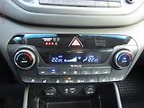 Hyundai Tucson (2015) 2.0 CRDi 4WD, Premium, panor - náhled 15