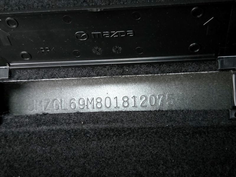 Mazda 6 2,5 Skyactiv-G 143kW A/T NEHAV - fotka 19 z 20