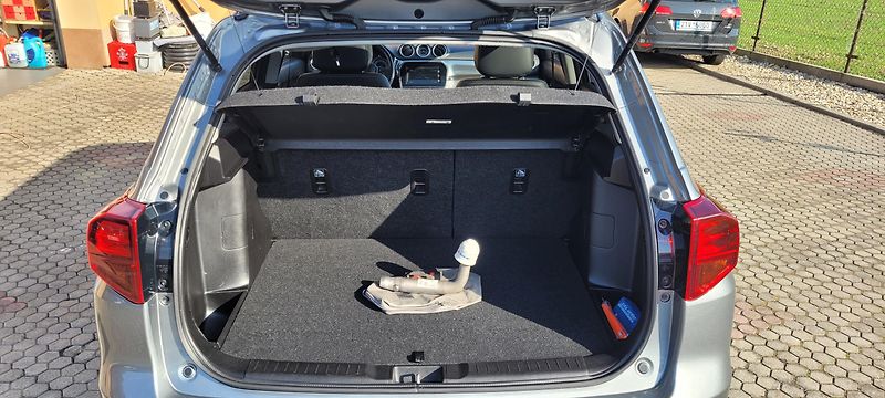 Suzuki Vitara (2018) 1,4 103kW DSG 4×4 BoosterJet - fotka 42 z 55